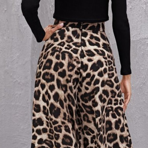 Contemporary Wide Legged Animal Print Pants - Picture 6 of 13